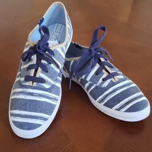 NEW SZ 8 KEDS BY TAYLOR SWIFT